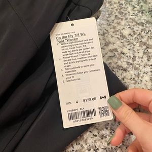 Black Lululemon On the Fly 7/8 pants
